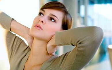 La pratique de la gymnastique pour l'ostéochondrose cervicale affecte l'élimination de la maladie